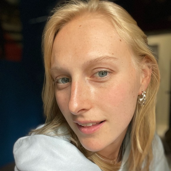 Meet your Posher, Isabel - Picture 1 of 1